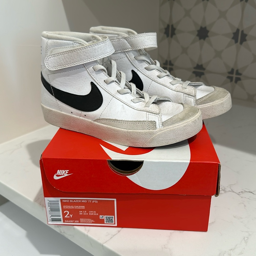 Nike Blazer Mid ‘77 Youth 2Y